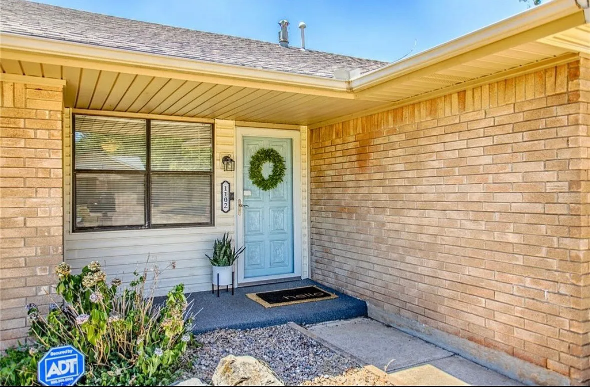 3 bed, 1486 sqft, $1,800 — Photo 2
