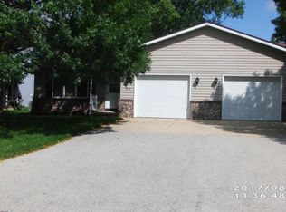 2802 W Parkmoor Ct, Appleton, WI 54914