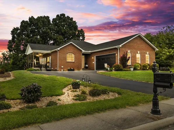 8232 River Course Dr, Radford, VA 24141