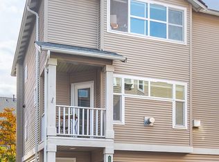 721 N 95th St #B, Seattle, WA 98103