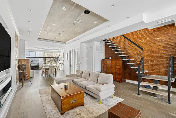 Rented by Keller Williams NYC | media 24