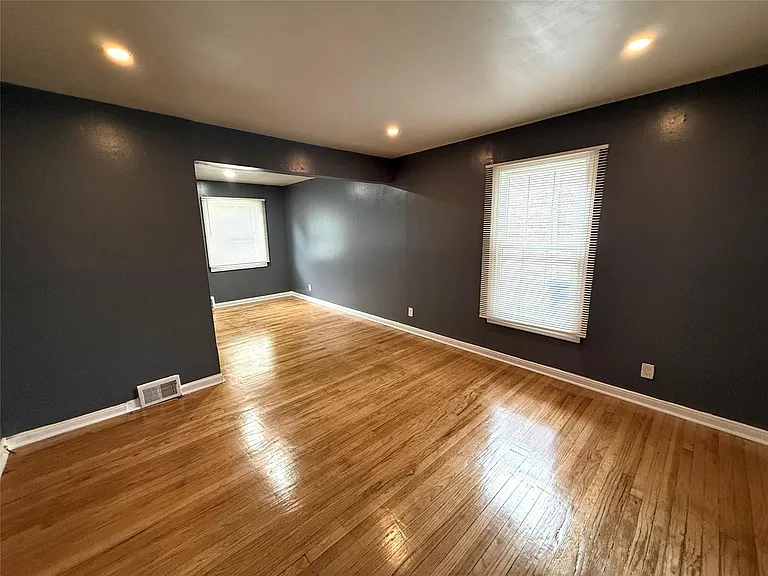 9150 Saint Marys St — Photo 2