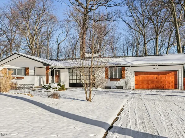 3587 Frawood Dr, Uniontown, OH 44685