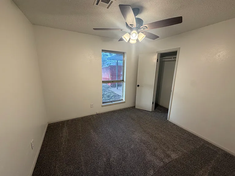 905 E Moore Ave — Photo 9