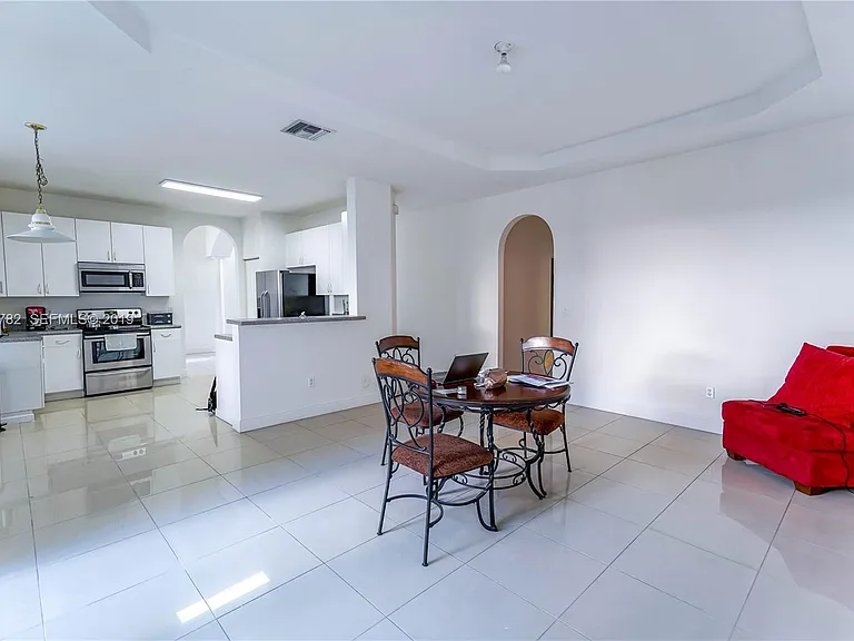 2227 Portofino Ave — Photo 12