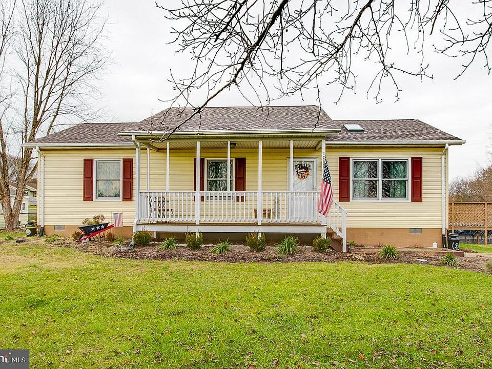 1st image of 10885 Blake Ln