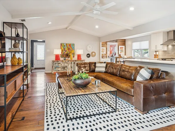 4877 Fallon Pl, Dallas, TX 75227