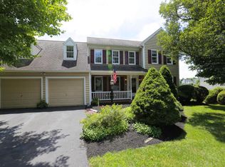 10 Heatherfield Dr, Willow Street, PA 17584