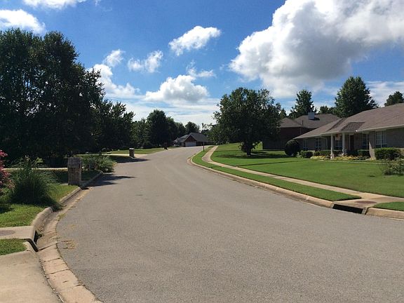 5th image of 2082 N Hailey Dr