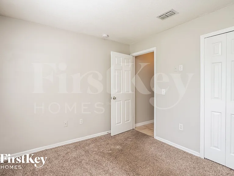 213 Autumn Ridge Rd — Photo 16