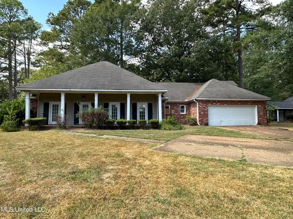207 S Pear Orchard Rd, Ridgeland, MS 39157