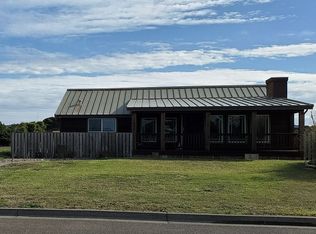 1027 Portland Ave SW, Bandon, OR 97411