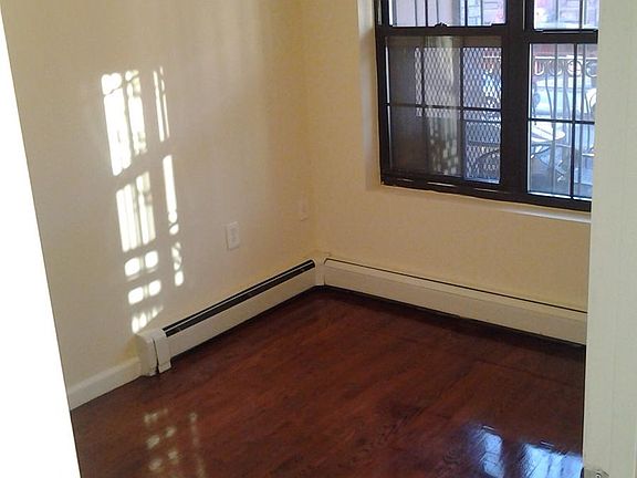 4th image of 139 Herkimer St APT 3