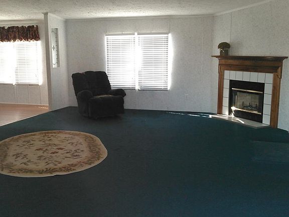 Living room 2