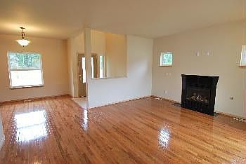 3rd image of 402 Watercress St
