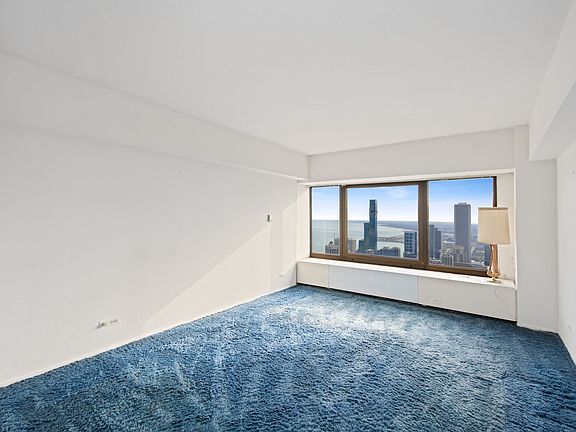 5th image of 175 E Delaware Pl #8309-8310