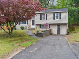24 Westbanks Ct, Springfield, MA 01118