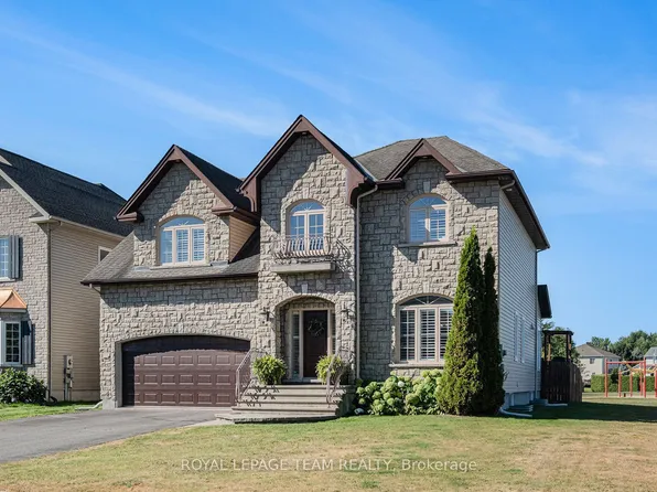 127 Lachaine St, Russell, ON K0A 1W0