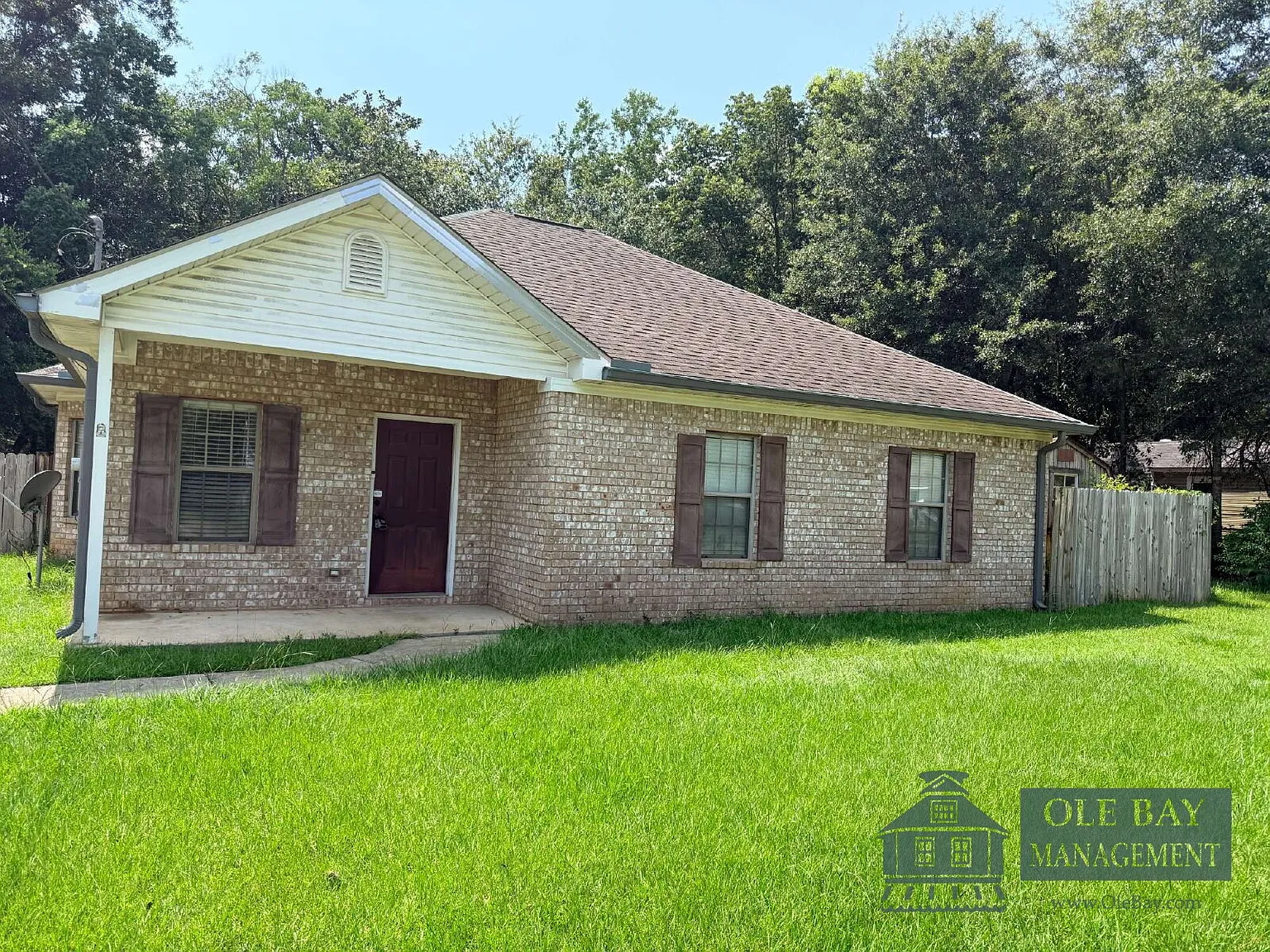 3 bed, 2.0 bath, $1,495 — Photo 1