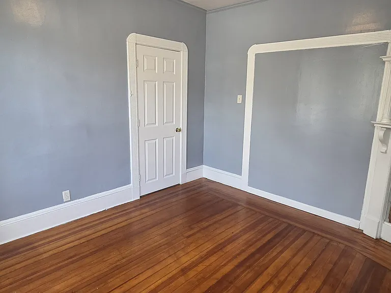 541 Bennington St #1 — Photo 8