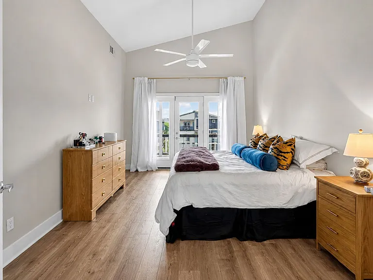 1007A Alice St — Photo 24