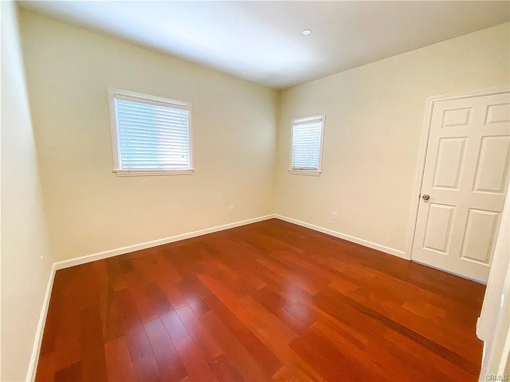 4 bed, 1751 sqft, $3,960 — Photo 3