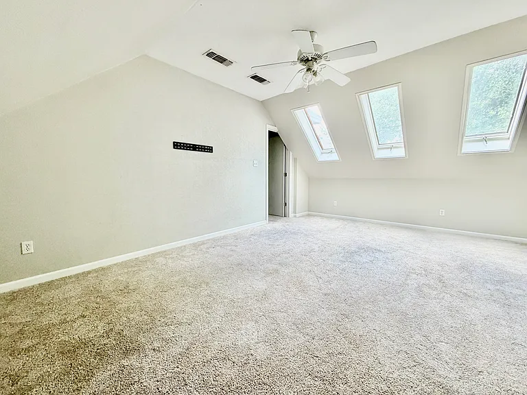 2937 Sweet Briar St — Photo 21