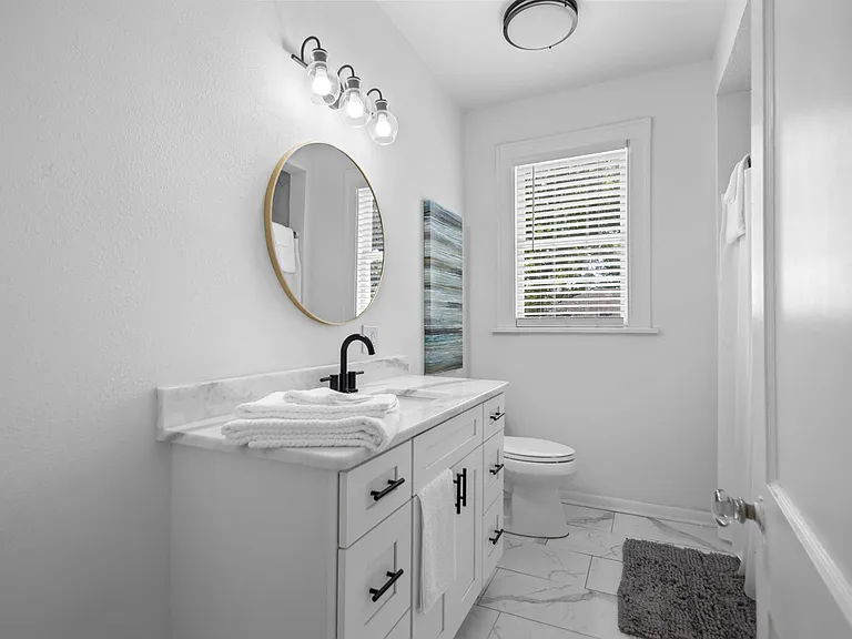 1801 N Polk St — Photo 19