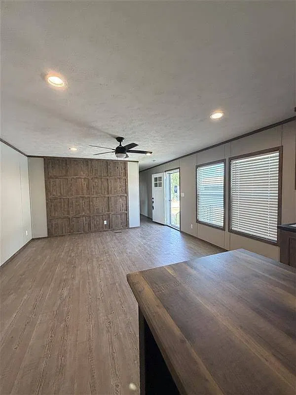 3 bed, 2.0 bath, 1216 sqft, $1,800 — Photo 4