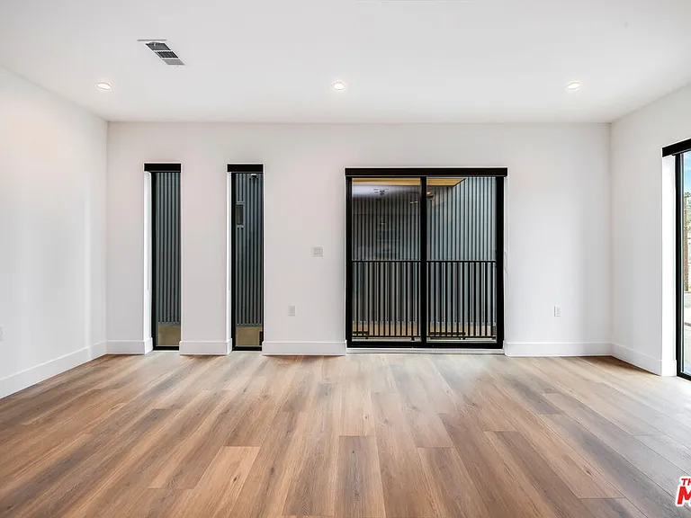 6112 Meridian St — Photo 8