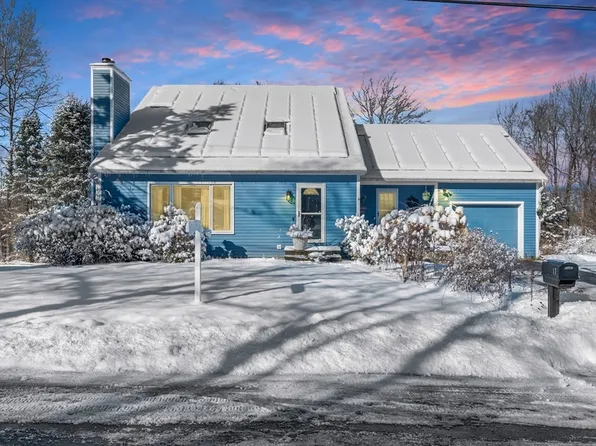 17 John F Kennedy Ave, Clinton, MA 01510