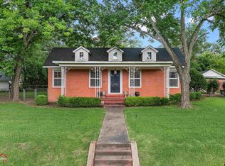 1204 Collins St, Henderson, TX 75654