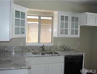 4th image of 821 E Van Bibber Ave