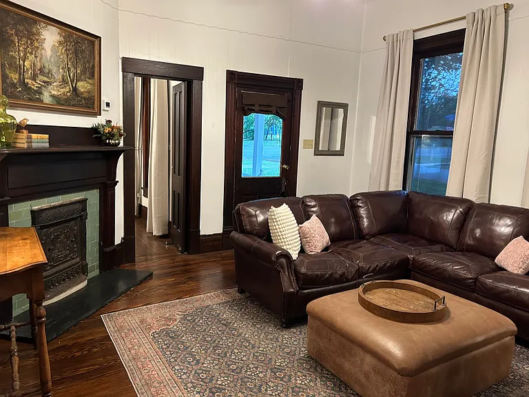 676 S Waco St — Photo 4