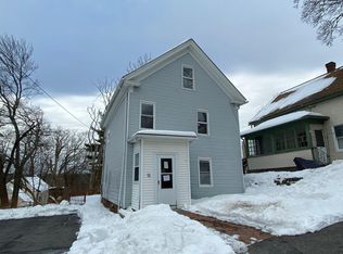 15 Dryden St, Worcester, MA 01605