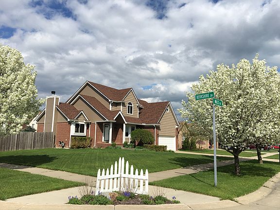 2nd image of 28461 Wales Dr