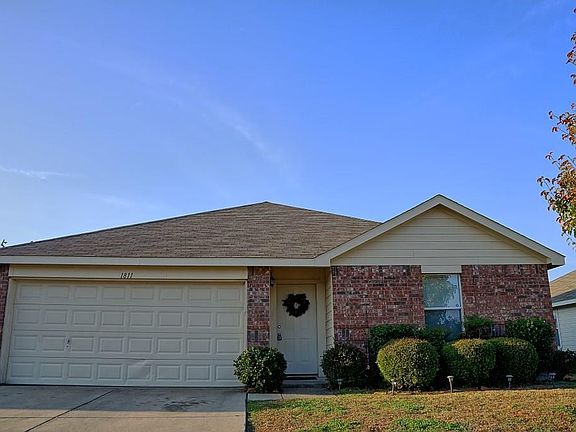3rd image of 1811 Brookwood Dr