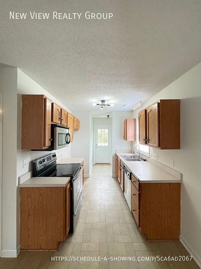 3 bed, 950 sqft, $1,245 — Photo 4