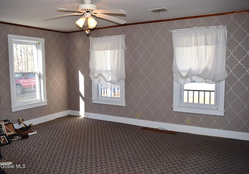 5th image of 79 Boulevard Street