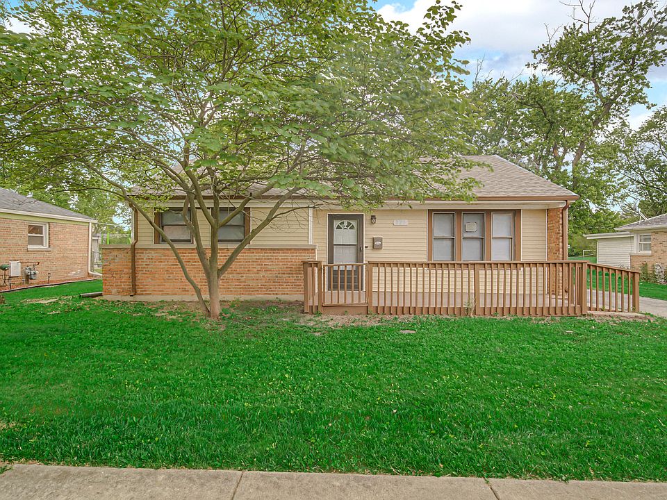 1st image of 220 S Orchard Dr