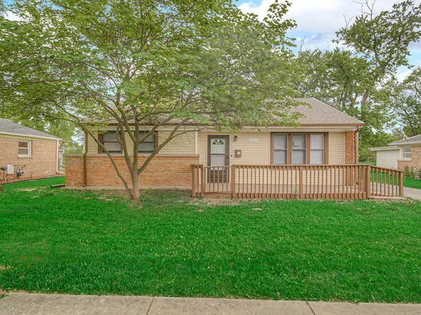 220 S Orchard Dr, Park Forest, IL 60466