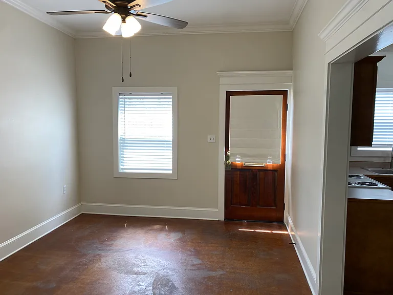 529 Saint Louis St — Photo 8