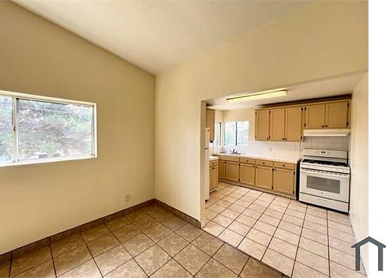2nd image of 521 W 92nd St APT 2