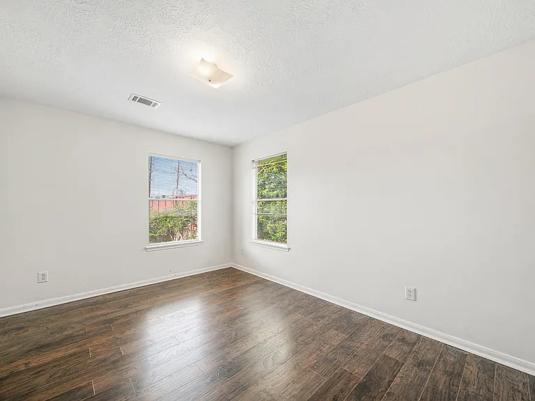 4623 Summer Lks — Photo 23