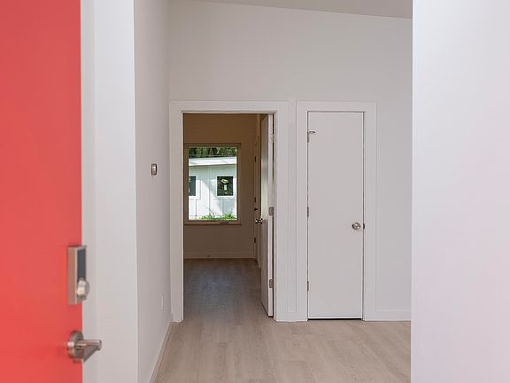 5th image of 269 Yarbrough Cir