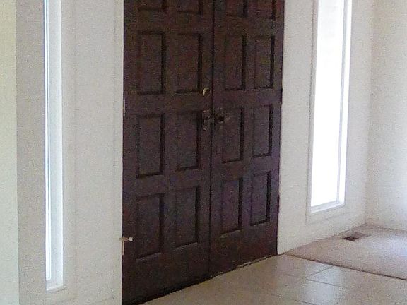 Interior foyer entry