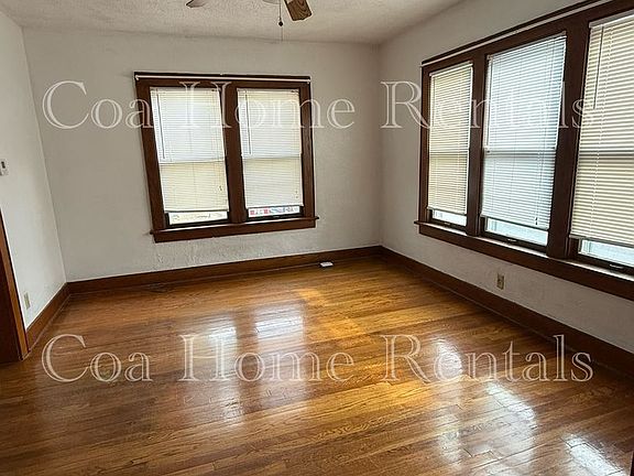 4th image of 3234 E Oakland Ave APT 1