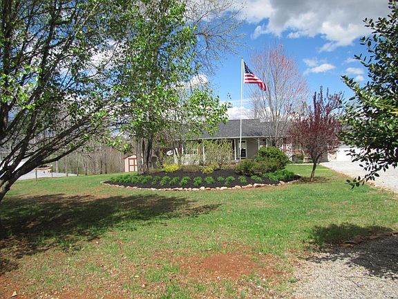 4th image of 1219 Woods Edge Dr