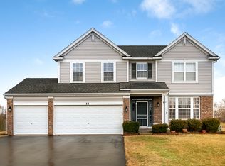 381 Chesterfield Ct, North Aurora, IL 60542