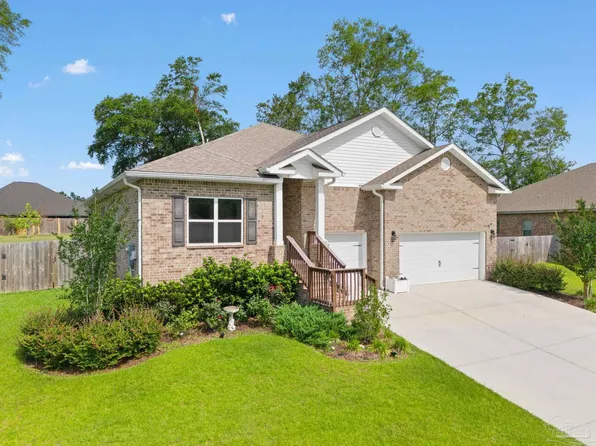 845 Jesse Dr, Cantonment, FL 32533